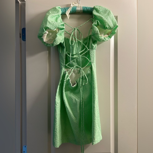 Zara mini dress with puff sleeves - Picture 3 of 4